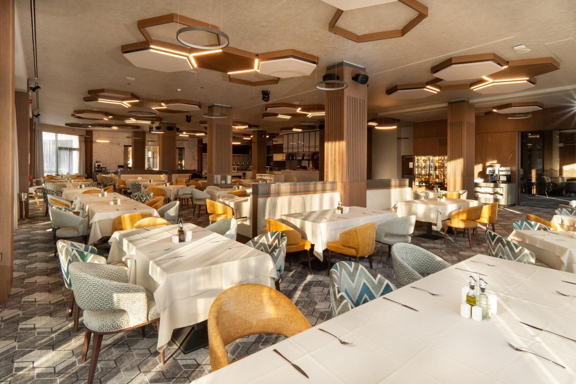 Atmosphere Balneo Hotel & Spa Pavel Banya Extérieur photo