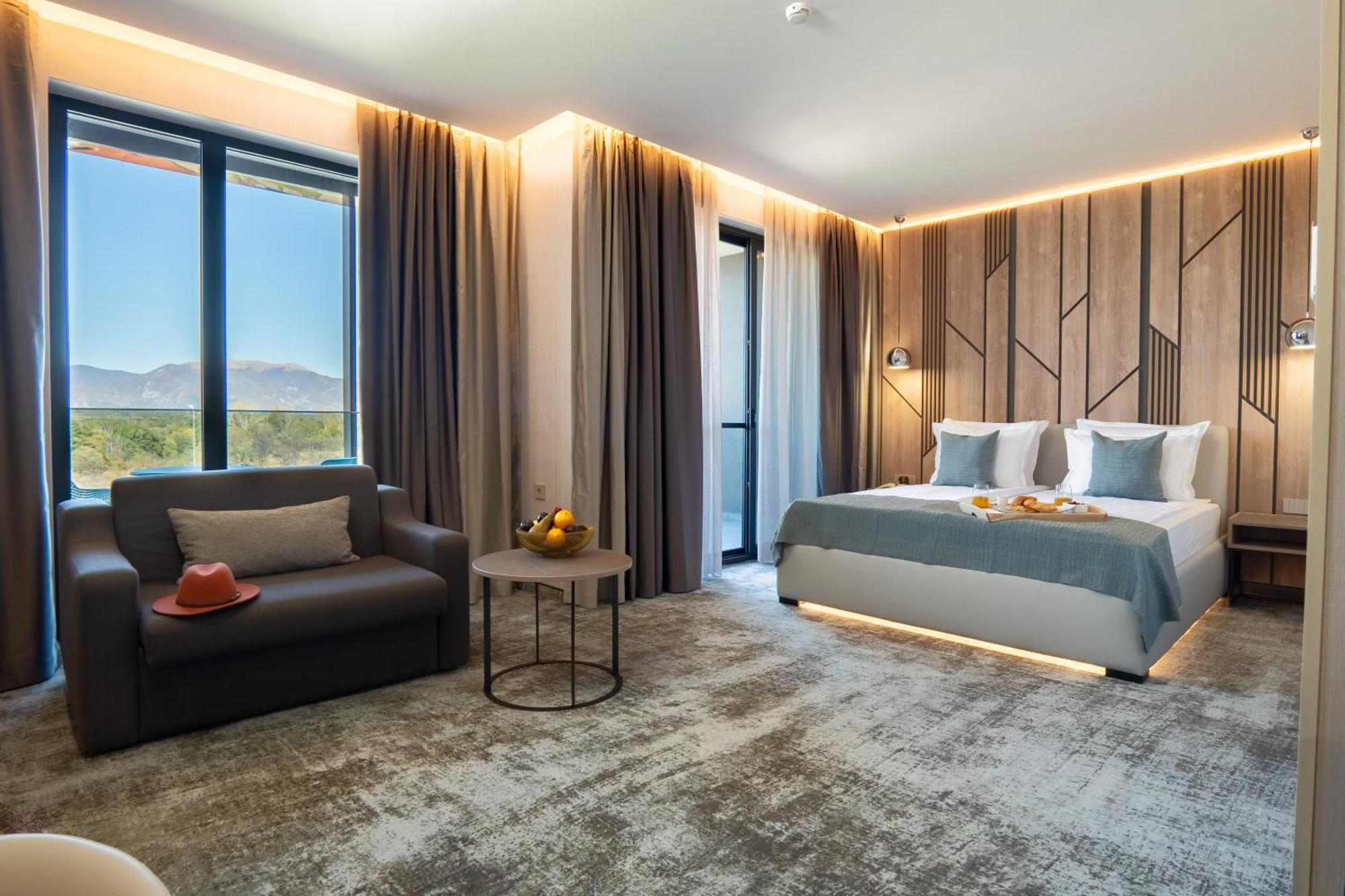 Atmosphere Balneo Hotel & Spa Pavel Banya Extérieur photo