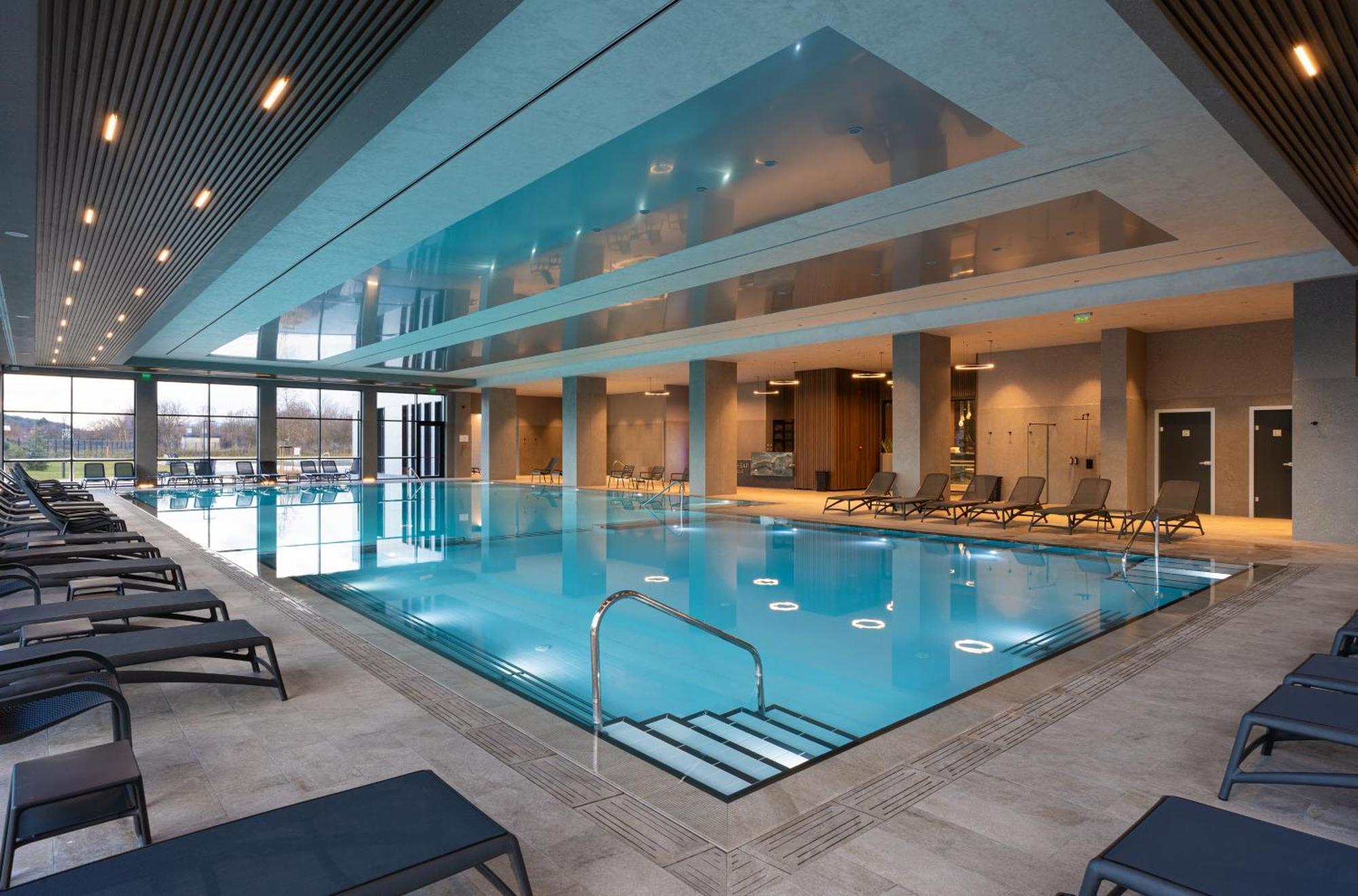 Atmosphere Balneo Hotel & Spa Pavel Banya Extérieur photo