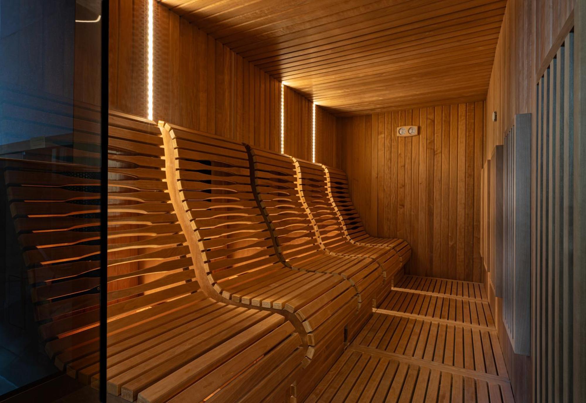 Atmosphere Balneo Hotel & Spa Pavel Banya Extérieur photo